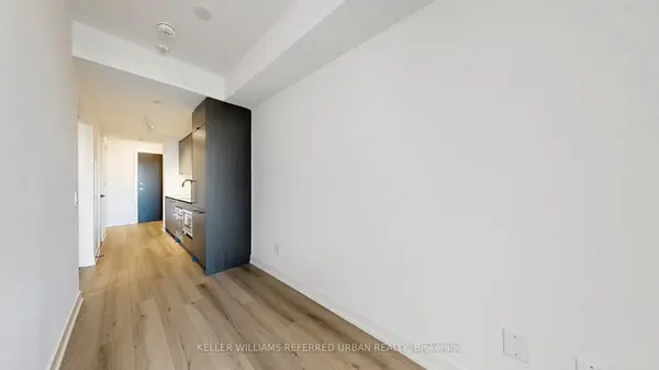 Toronto C01, ON M6J 0H3,5 Lakeview AVE #606