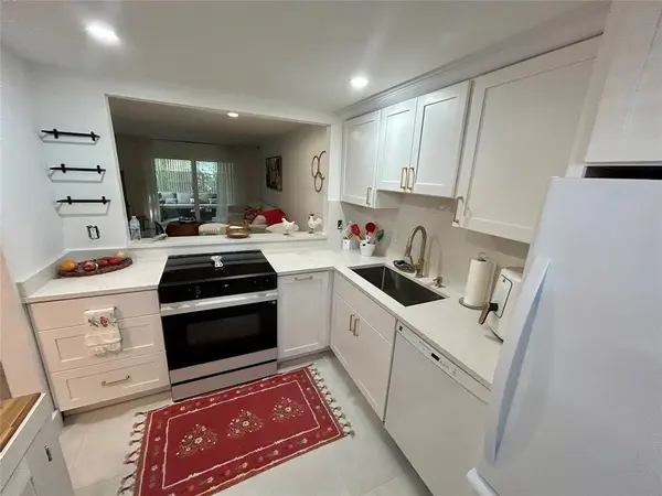 Margate, FL 33063,3060 Holiday Springs Blvd #102