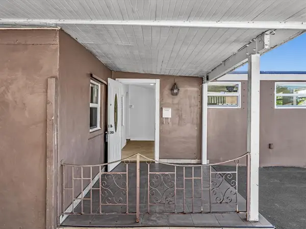 Hollywood, FL 33024,6661 Meade St