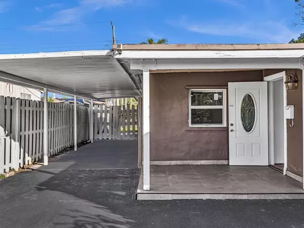 Hollywood, FL 33024,6661 Meade St