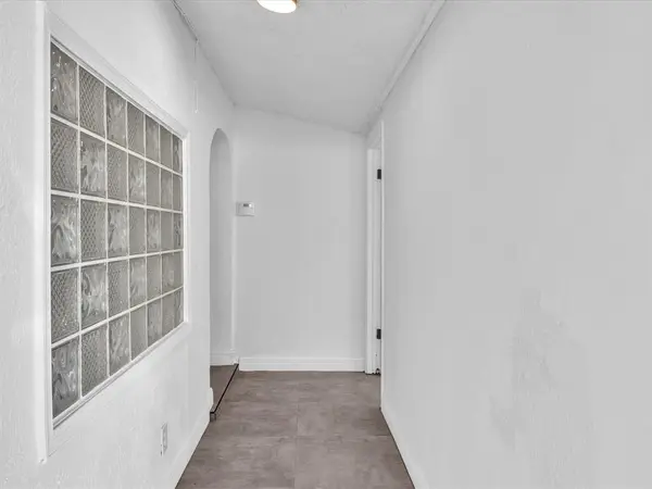 Hollywood, FL 33024,6661 Meade St