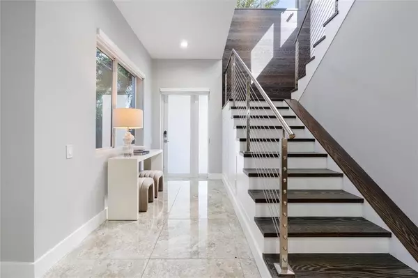 Fort Lauderdale, FL 33304,743 NE 17th Way