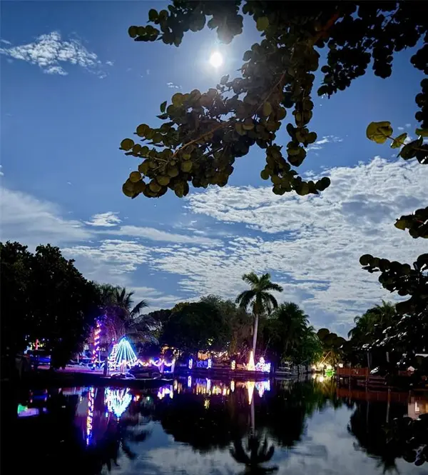 Hollywood, FL 33020,2705 Scott St