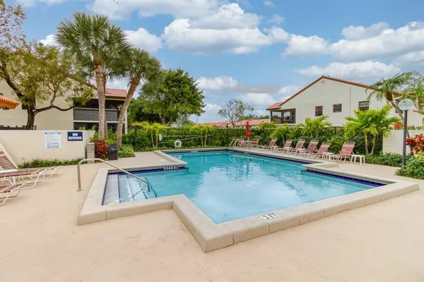 Deerfield Beach, FL 33442,612 Freedom Ct #612