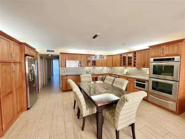 1011 Swansea A #1011, Deerfield Beach, FL 33442