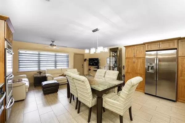 Deerfield Beach, FL 33442,1011 Swansea A #1011