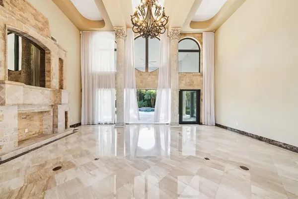 Miami, FL 33173,10270 SW 58th St