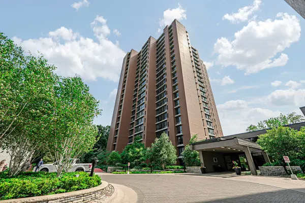 1400 Dixie RD #408, Mississauga, ON L5E 3E1