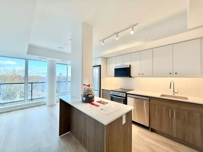 2 Manderley DR #603, Toronto E06, ON M1N 0C7