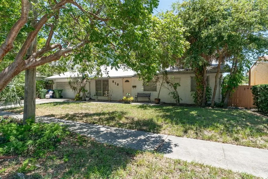 810 SE 10th St, Fort Lauderdale, FL 33316