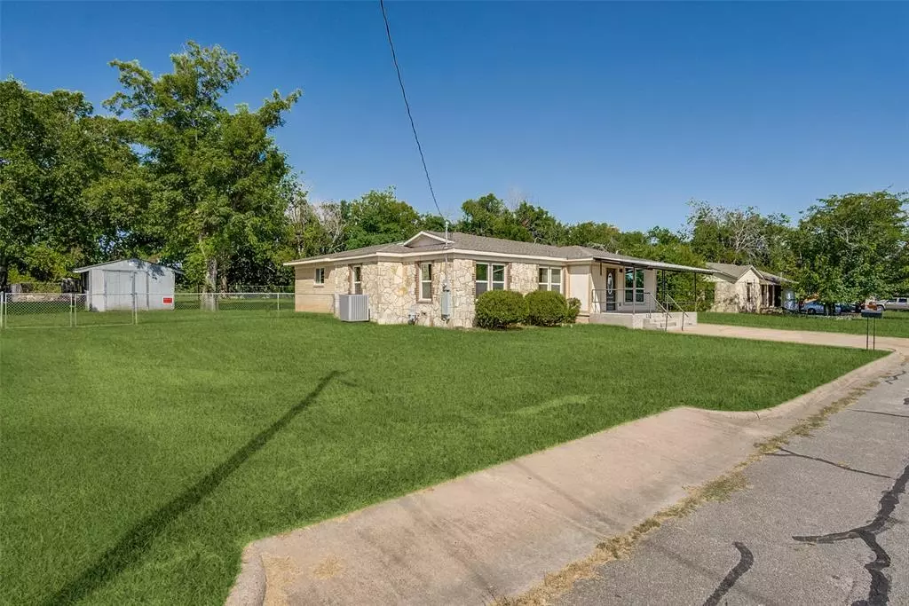 Granbury, TX 76048,107 N Cherry Lane