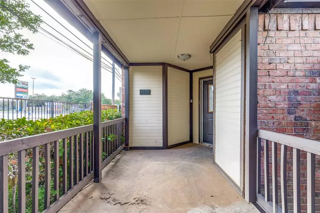 Dallas, TX 75229,3148 Royal Gable Drive