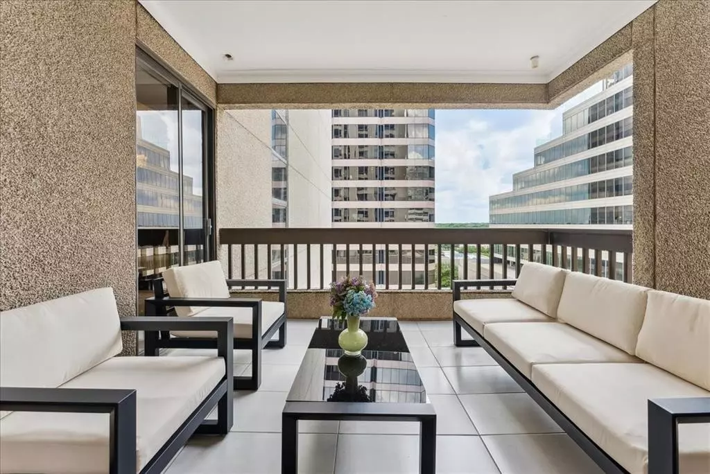 Dallas, TX 75225,5909 Luther Lane #1002