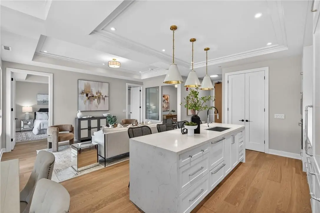 Oakville, ON L6K 2W6,123 Maurice DR #401