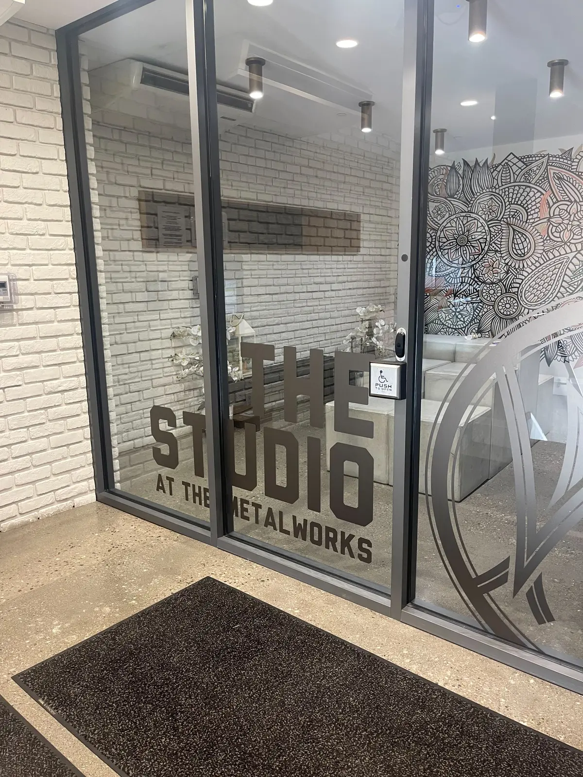 Guelph, ON N1E 0A8,63 Arthur ST S #205