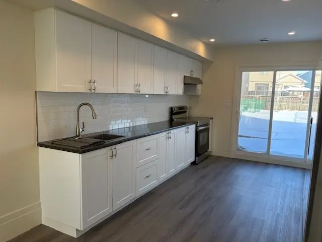 Welland, ON L3B 5E5,1075 ontario RD #C