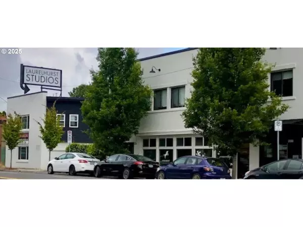 3331 NE SANDY BLVD, Portland, OR 97232