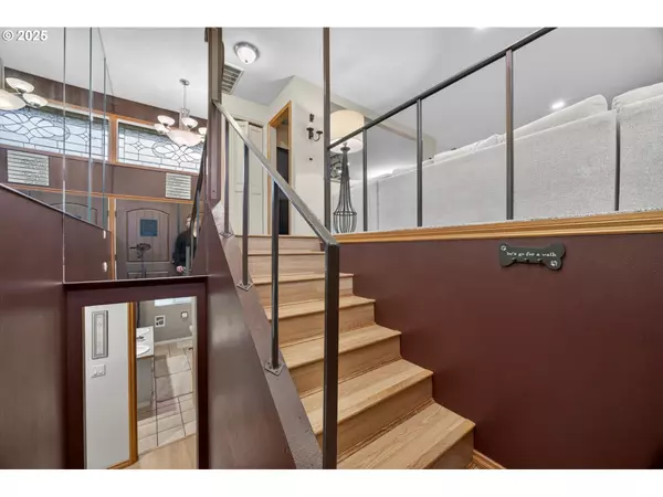 Molalla, OR 97038,30142 S MEADOWBROOK LN