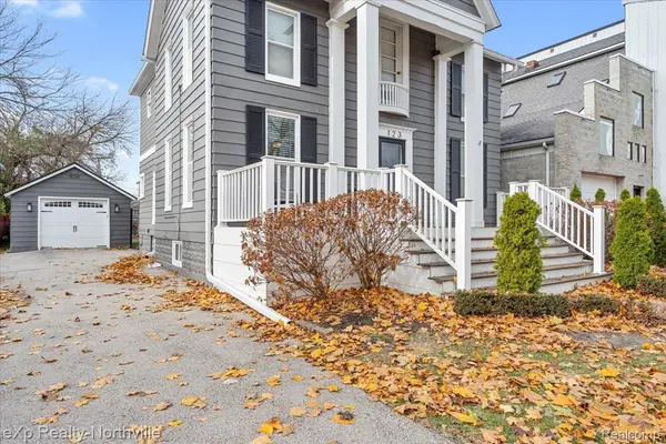 Plymouth, MI 48170,123 N Union ST