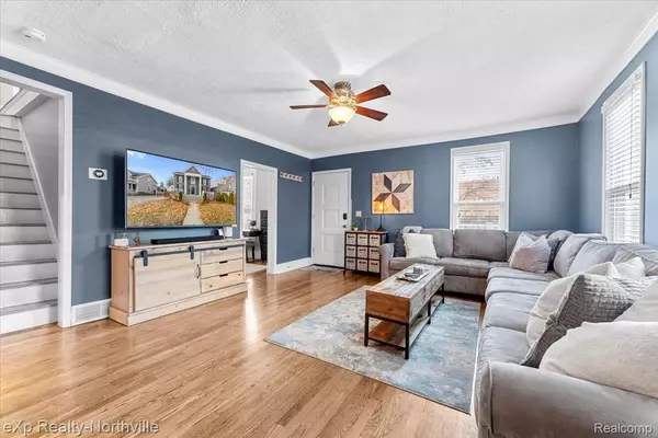 Plymouth, MI 48170,123 N Union ST