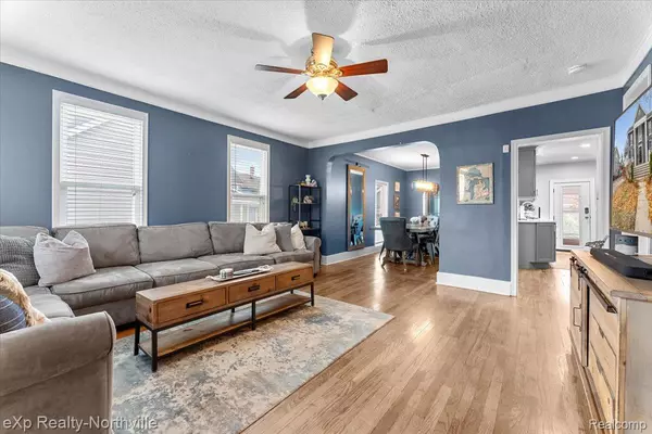 Plymouth, MI 48170,123 N Union ST