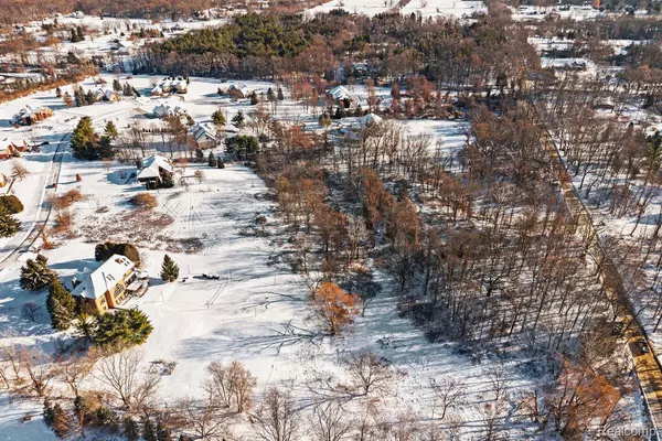 Milford, MI 48381,1253 Hunter CT