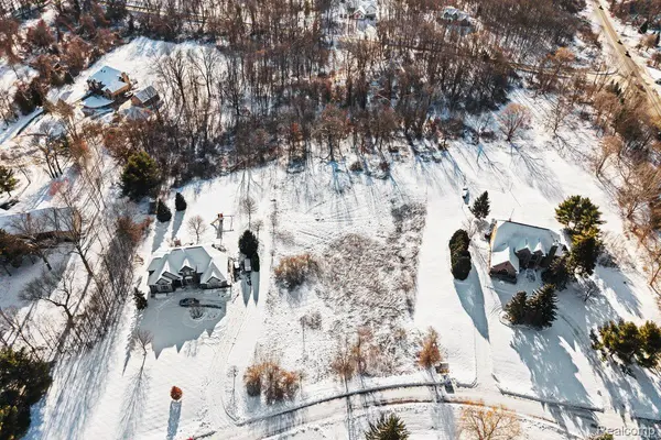 Milford, MI 48381,1253 Hunter CT