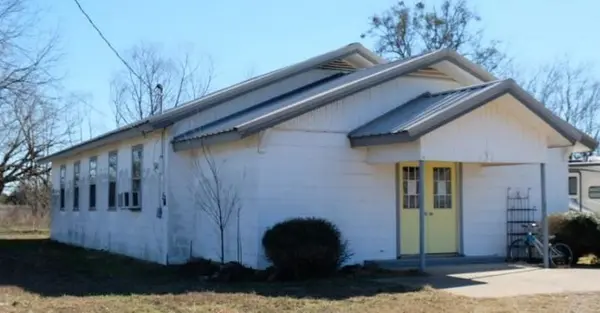 8196 FM 100, Honey Grove, TX 75446