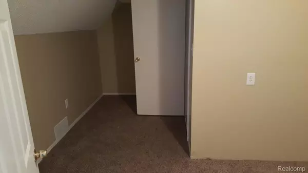 Detroit, MI 48227,14876 Strathmoor ST