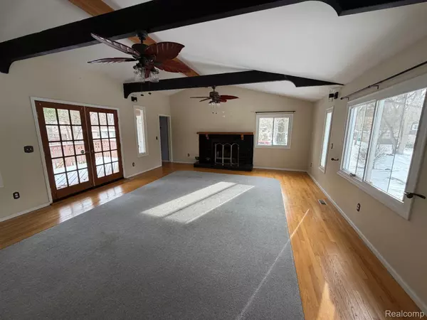 Commerce Twp, MI 48382,3099 Chenoa ST