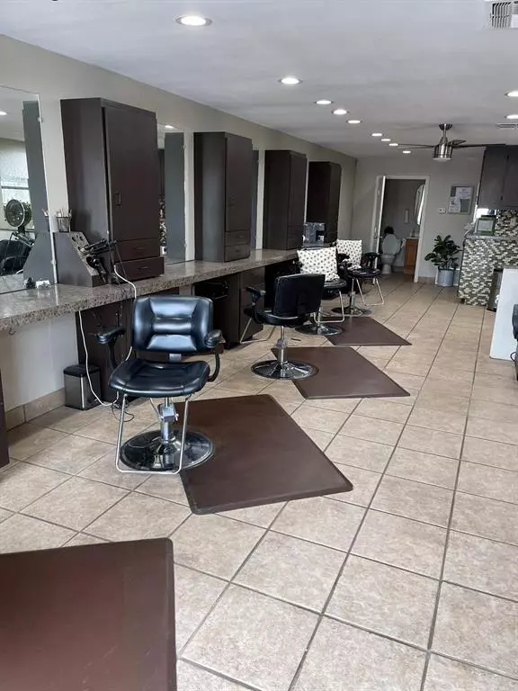 Grand Prairie, TX 75052,2526 Hillcrest Lane