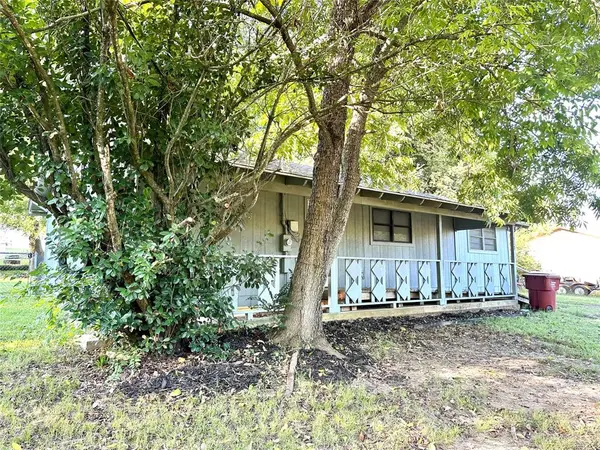 316 Kaufman, Mount Vernon, TX 75457