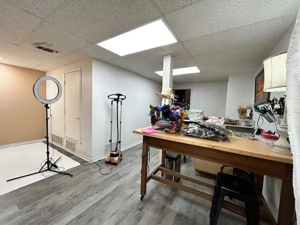 Denison, TX 75020,210 W Main