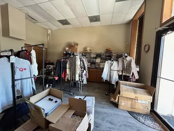 Denison, TX 75020,210 W Main