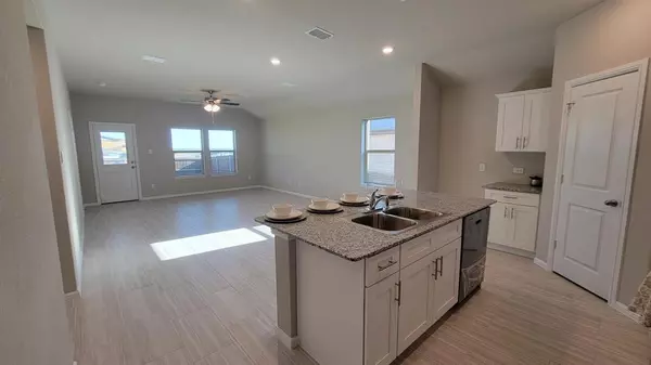 Fort Worth, TX 76108,9429 MINT HILL Drive