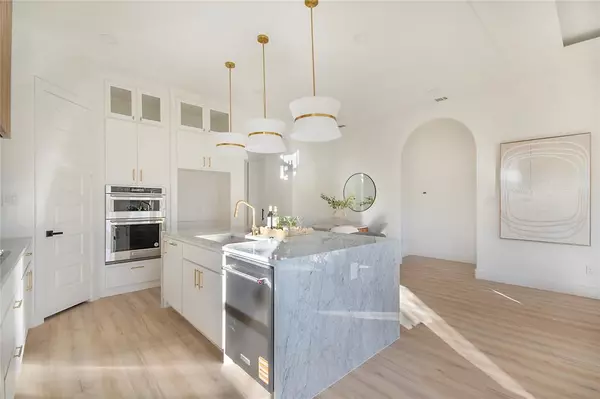 Dallas, TX 75212,3902 Furey Street