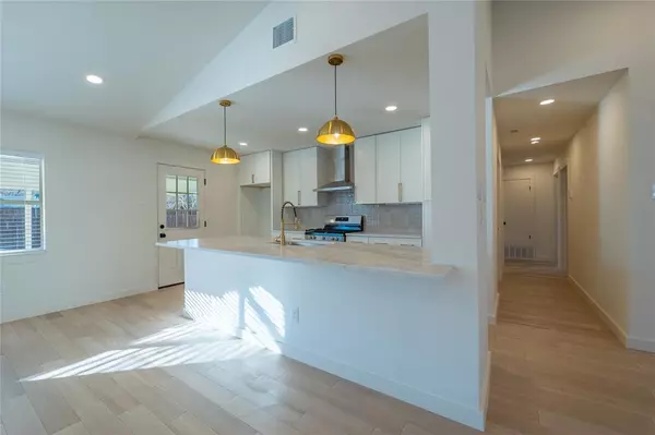 Dallas, TX 75229,2958 Talisman Drive