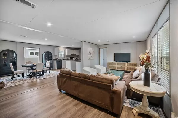 Poolville, TX 76487,2013 Buffet Way