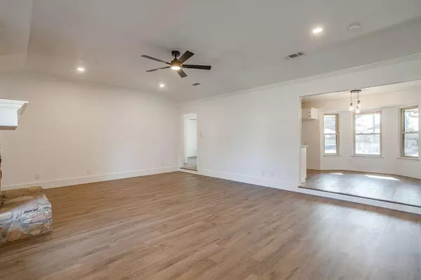 Cleburne, TX 76033,1303 Glenhaven Drive