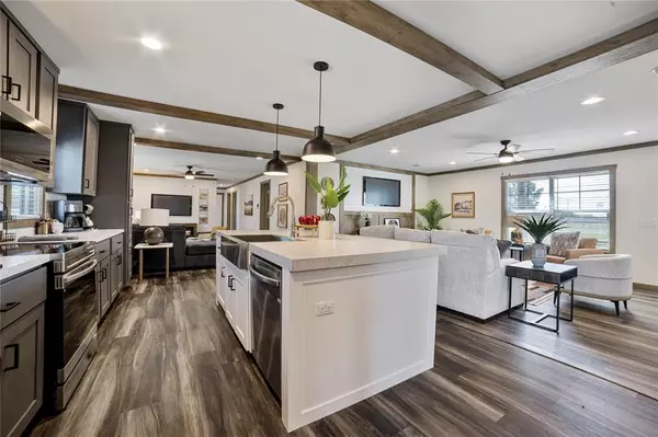 Poolville, TX 76487,2004 Buffet Way