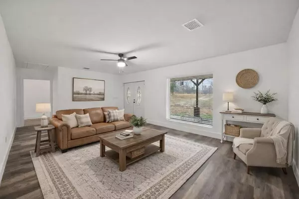 Corsicana, TX 75109,942 SE County Road 2240