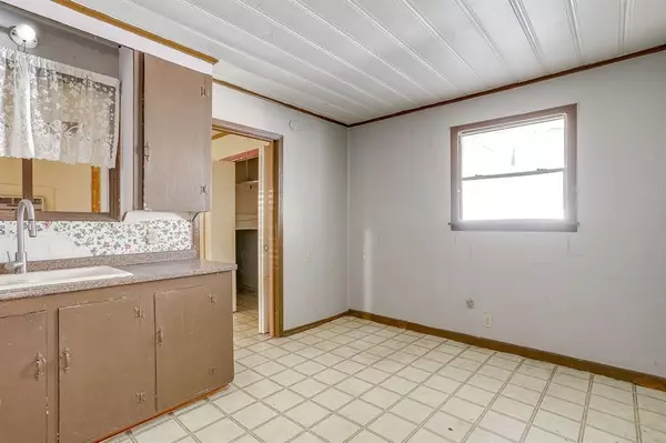 Fort Worth, TX 76110,2720 Gordon Avenue