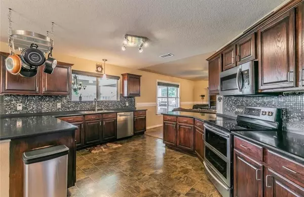 Fort Worth, TX 76052,10708 Emerald Park Lane