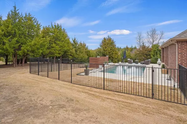 Nevada, TX 75173,2601 Sunset Bay Lane