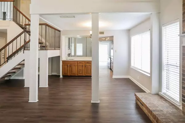 Lewisville, TX 75067,725 Holly Oak Drive