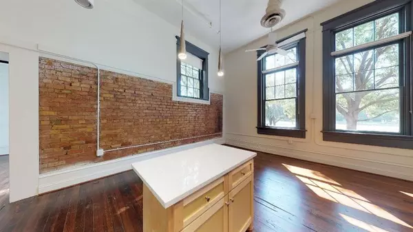 Dallas, TX 75246,401 N Carroll Avenue #1117