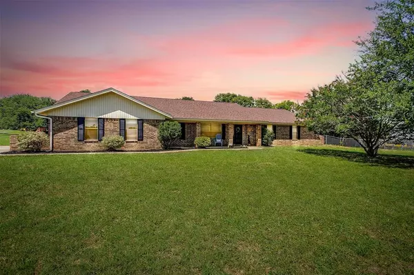 2720 Hill Lane, Keene, TX 76031