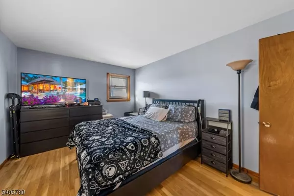 Clark Twp., NJ 07066,302 New York Ave