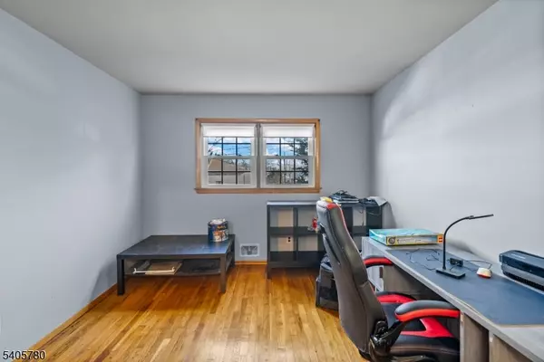 Clark Twp., NJ 07066,302 New York Ave