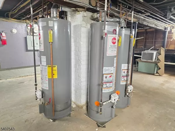 Linden City, NJ 07036,15 E Price St